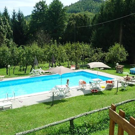 Вилла Agriturismo La Palazzina Кастельнуово-ди-Гарфаньяна Экстерьер фото
